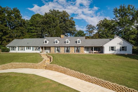 1400 Thomas Cir Cookeville TN 38506