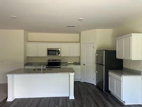 121 Snowdrop Ave