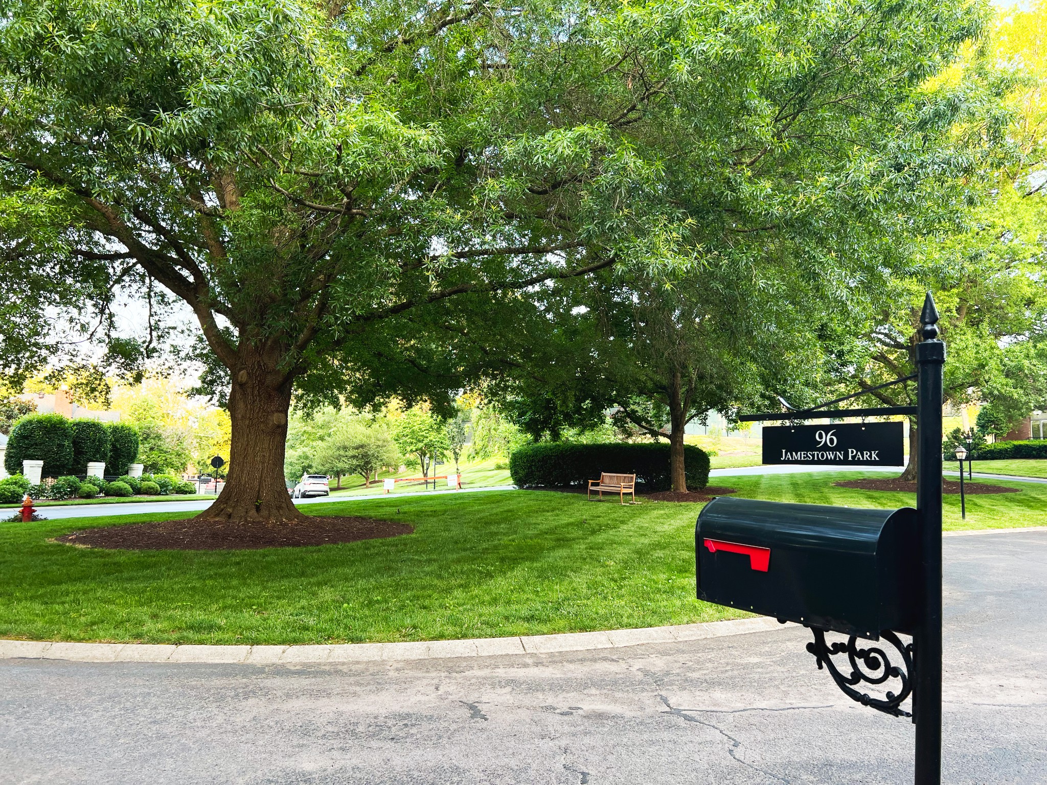 96 Jamestown Park