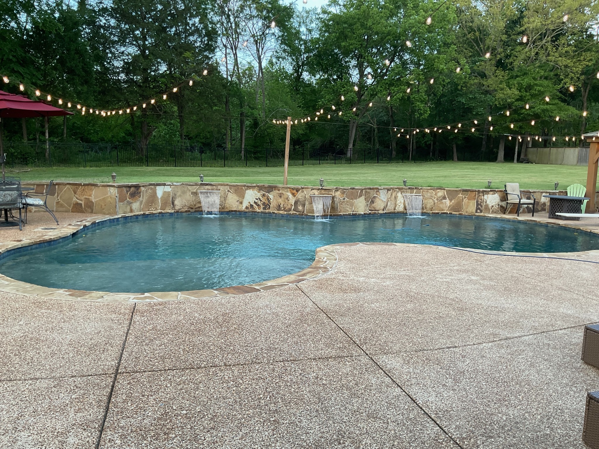 325 Windover Rd