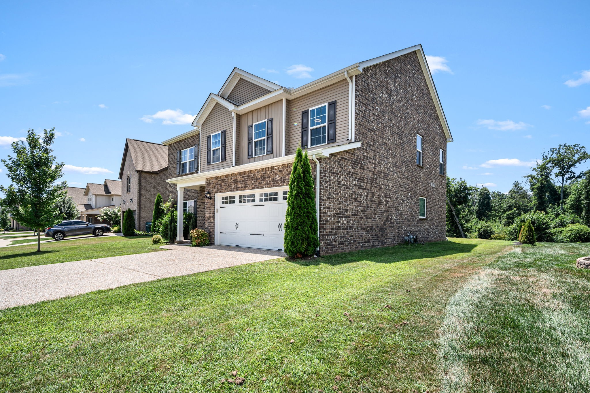 1629 Summit Rdg