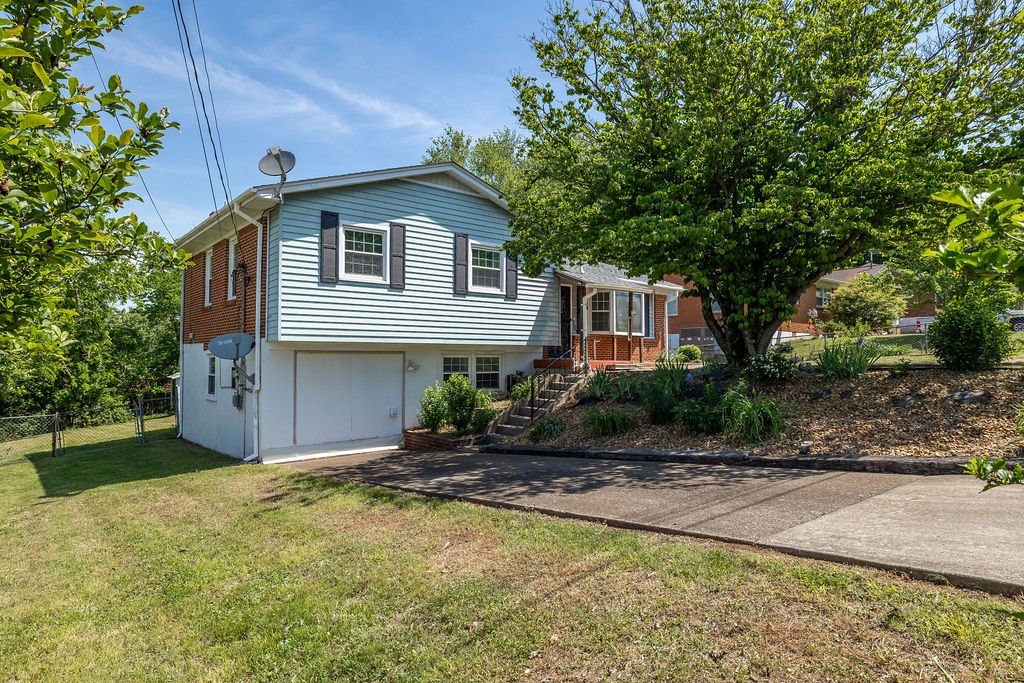 107 Gardendale Dr