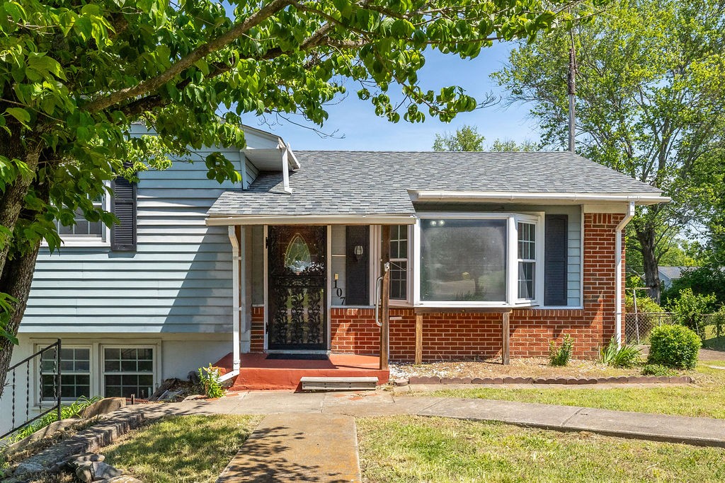 107 Gardendale Dr