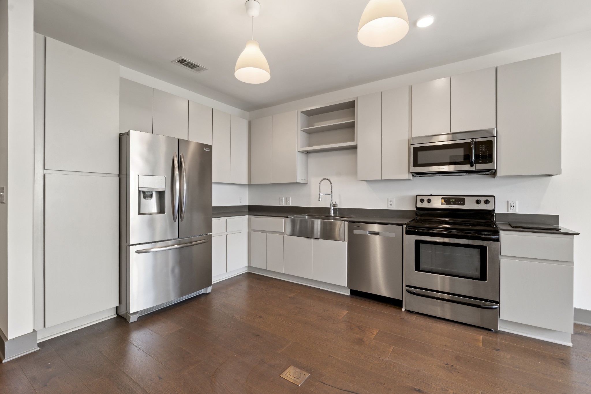 1260 Martin St 306