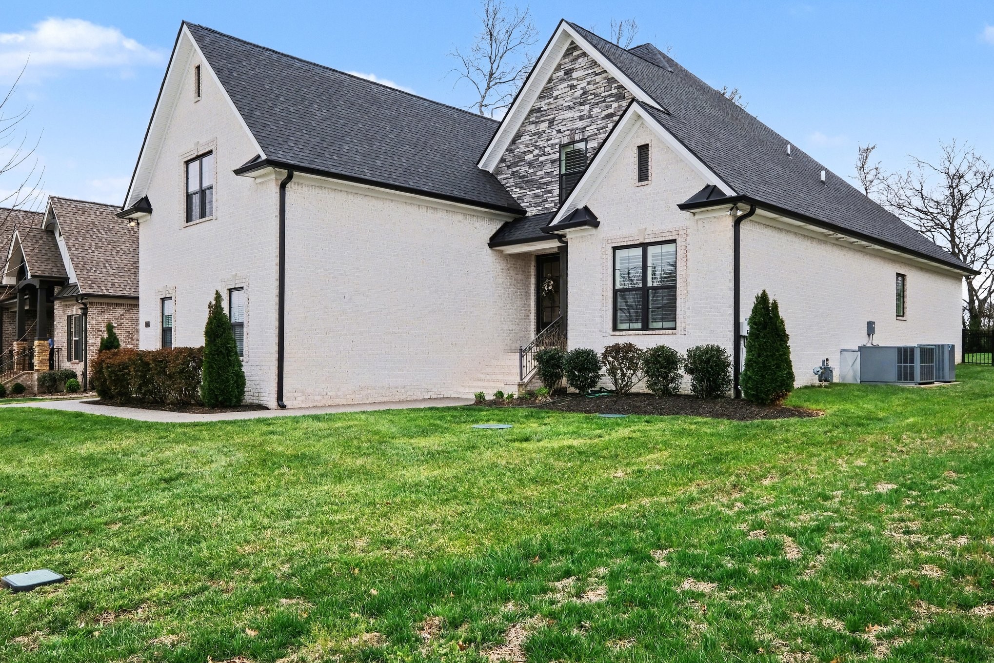 1124 Willow Springs Dr