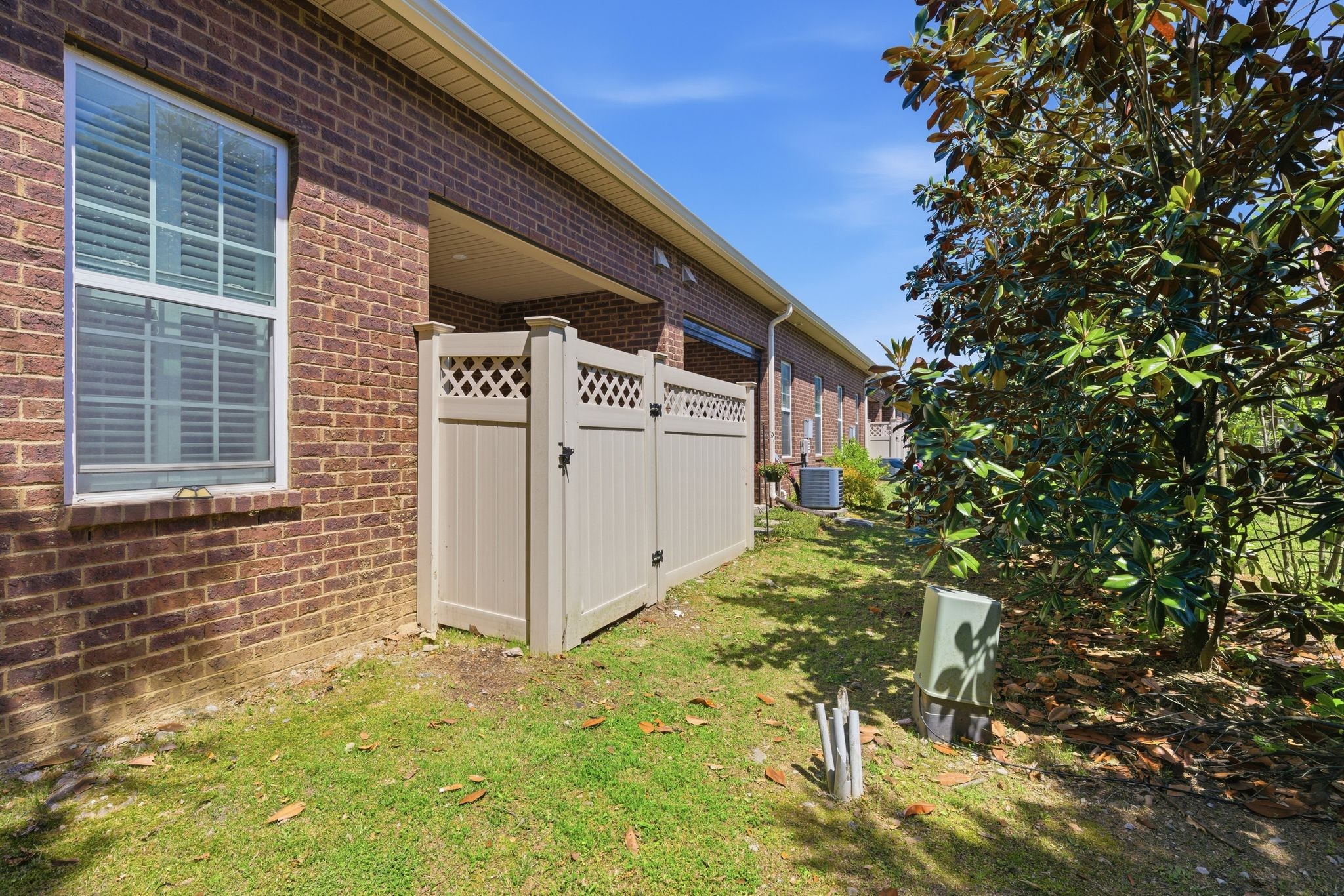2106 Traemoor Village Ct