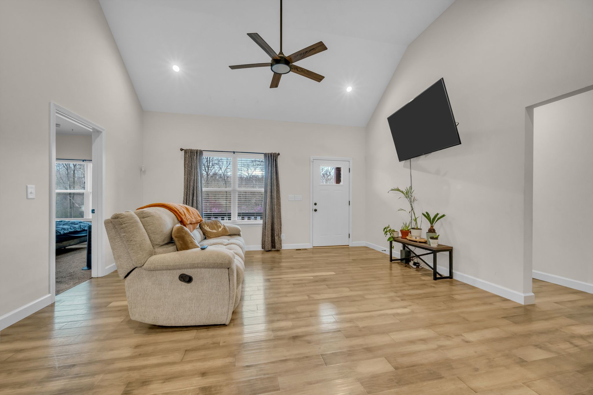 2534 N Hurricane Creek Rd