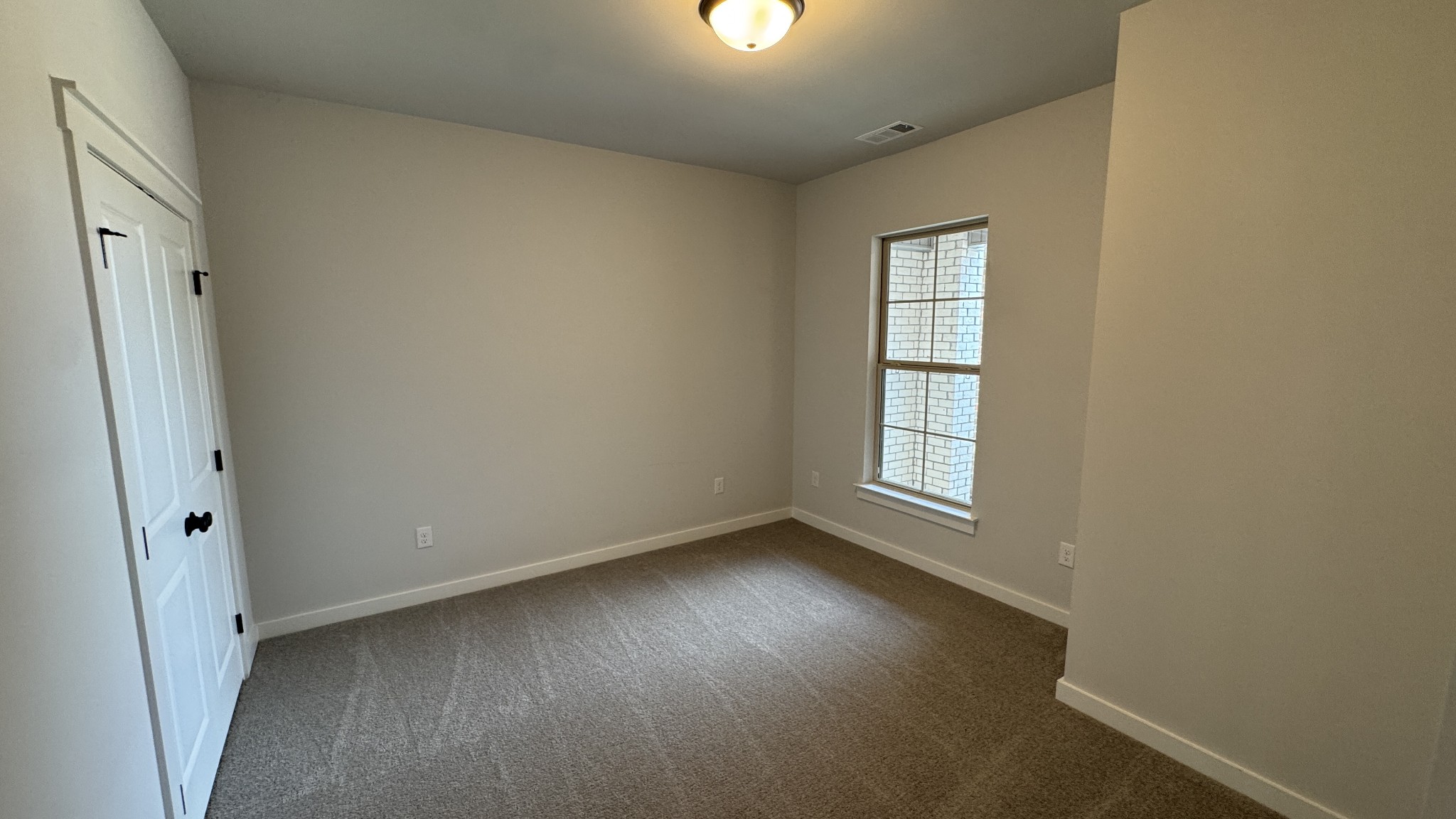 504 W Foxrun