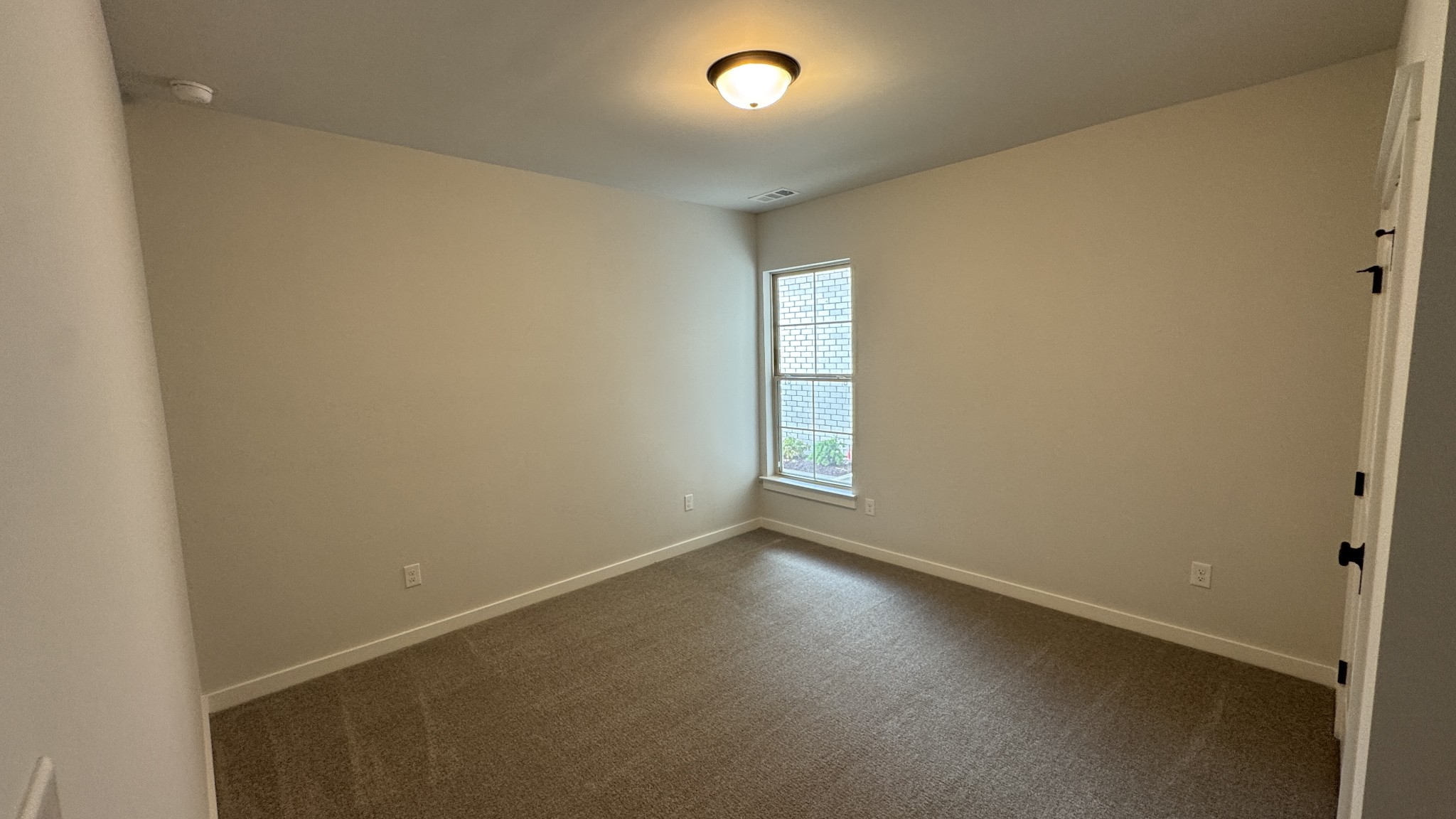 504 W Foxrun