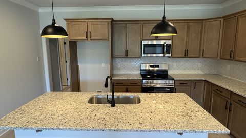 Photo of 504 W Foxrun, Springfield, TN 37172 (MLS # 3205492)