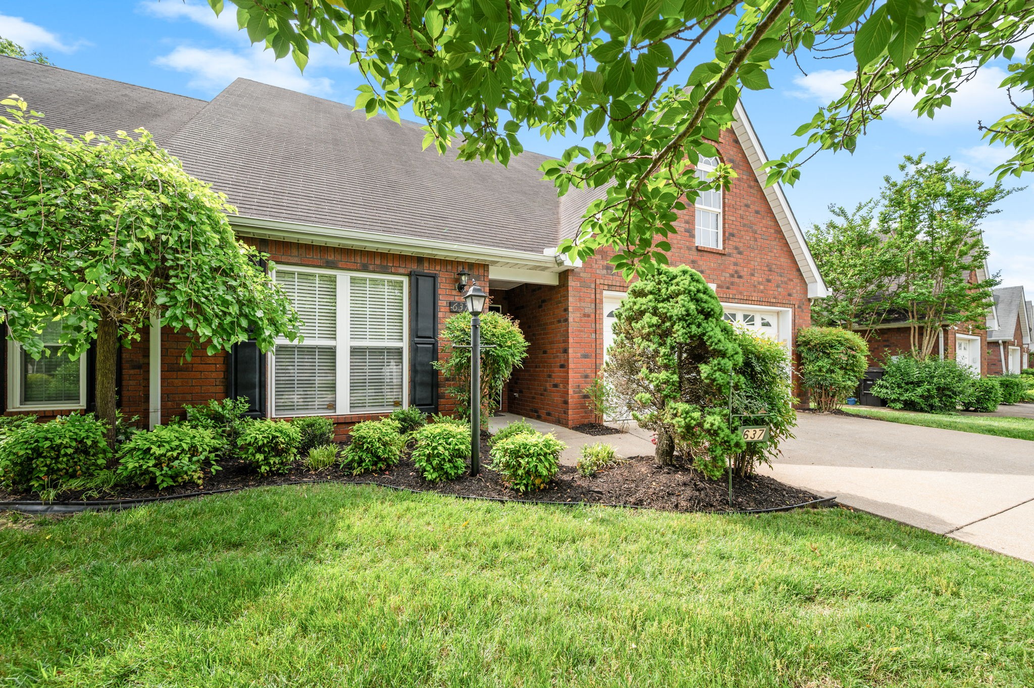 637 Stonetrace Dr