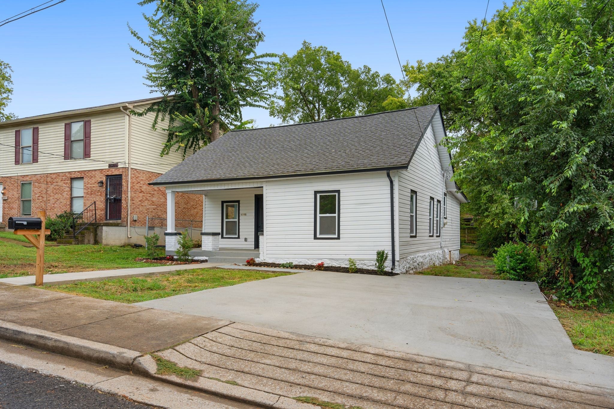 2607 Alameda St