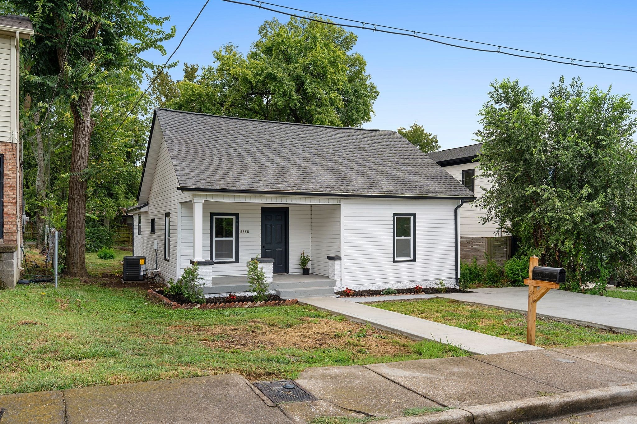 2607 Alameda St