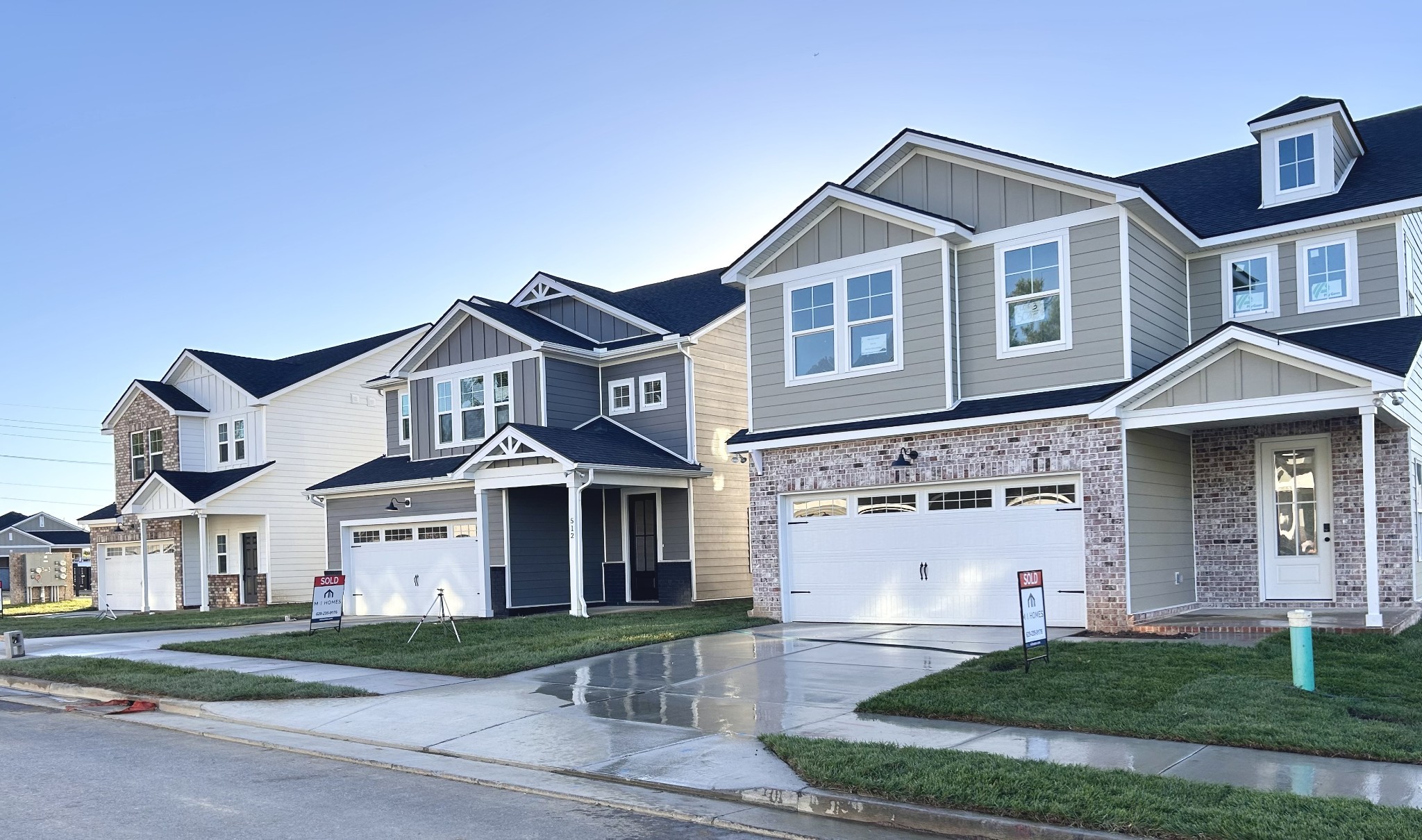 2442 Watercourse Court