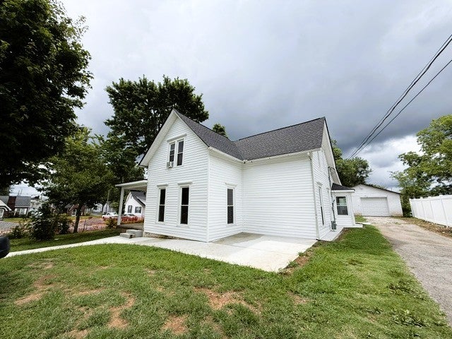 203 Donnell St