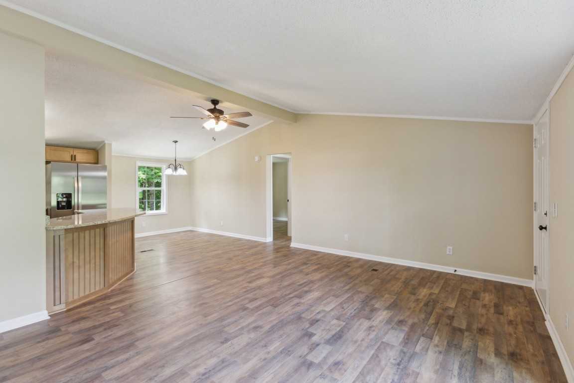 106 Annie Hollow Rd