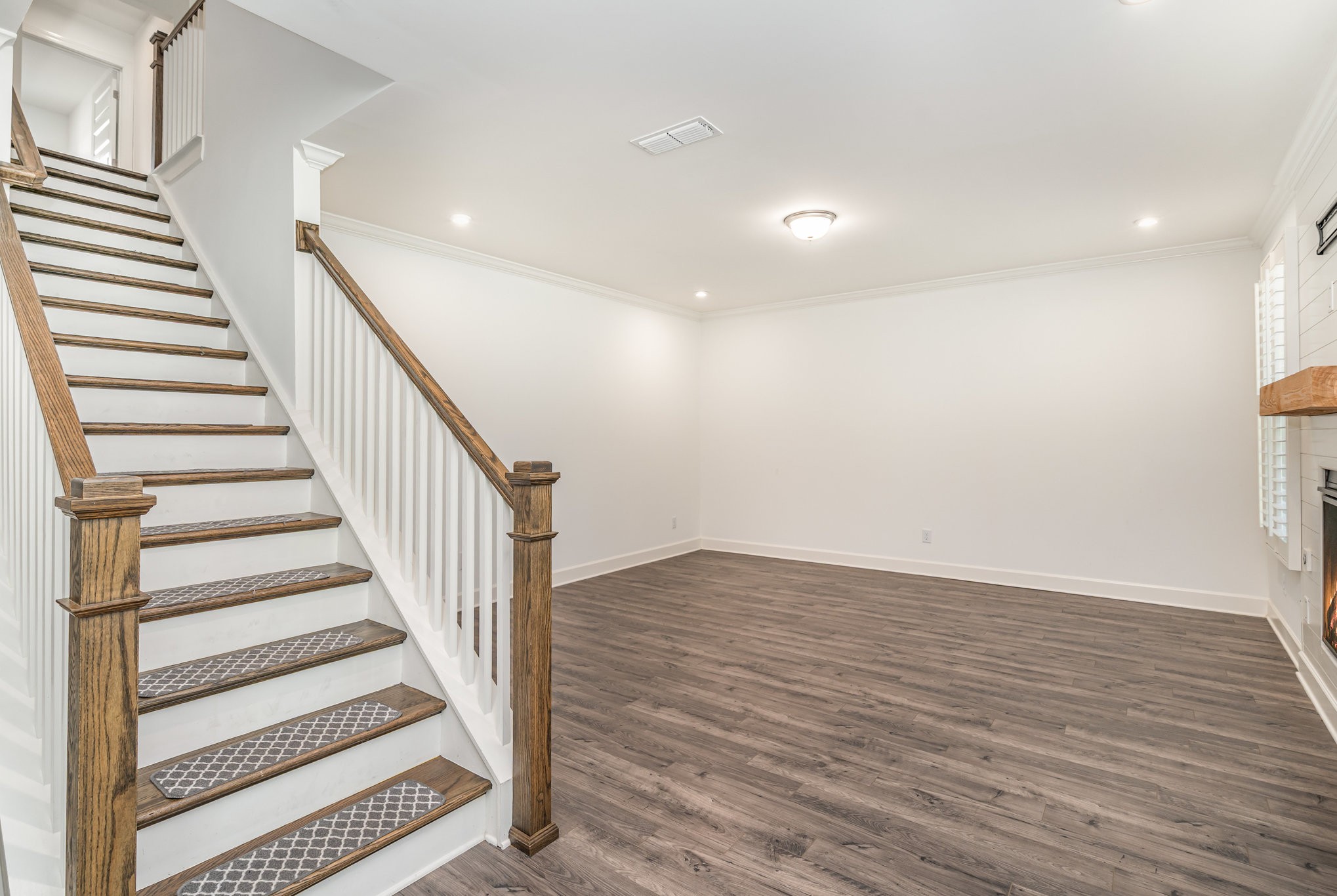 1063 Carlisle Pl