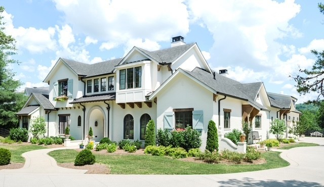 6120 Hillsboro Pike