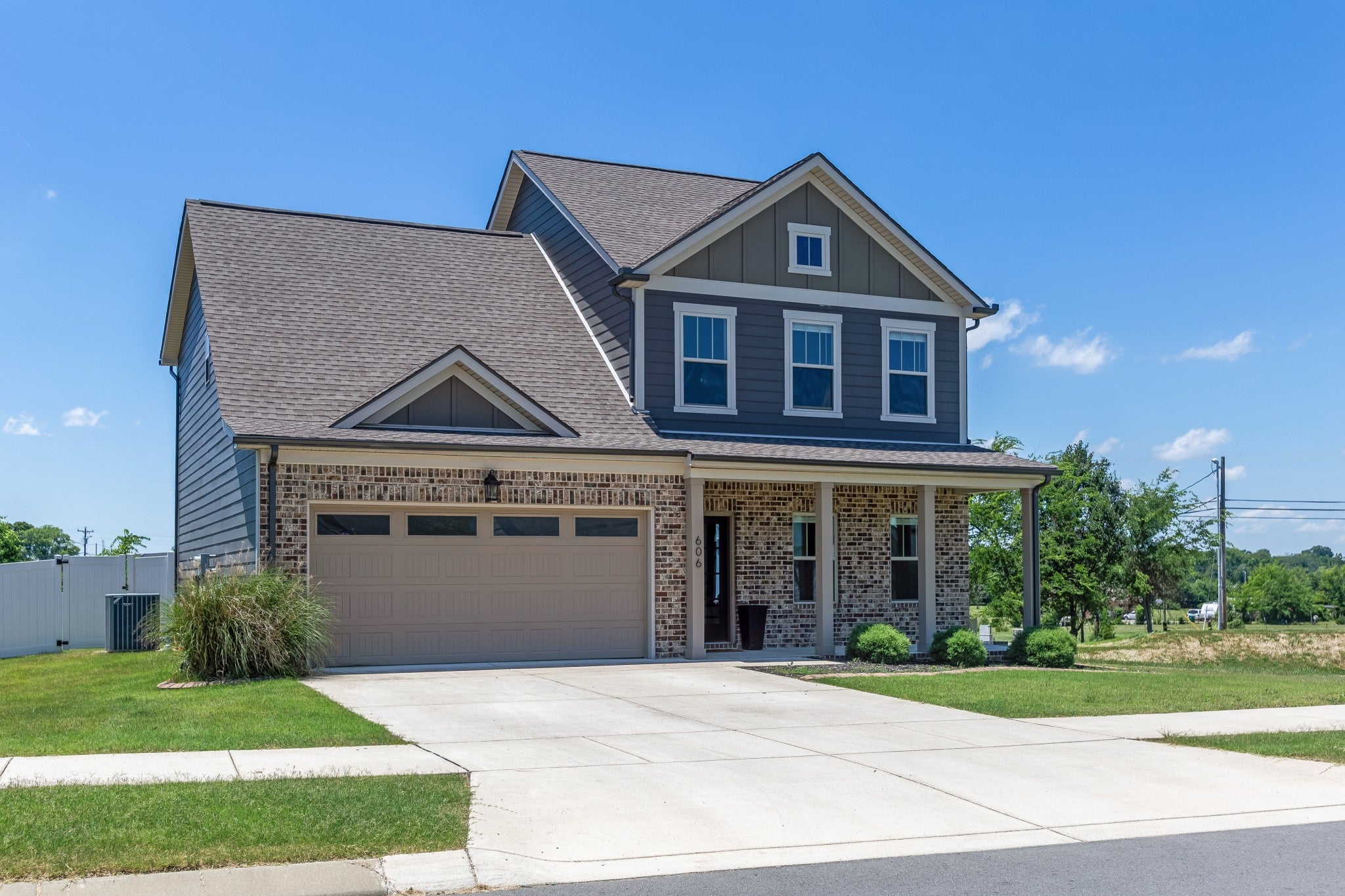 606 Bella Ct