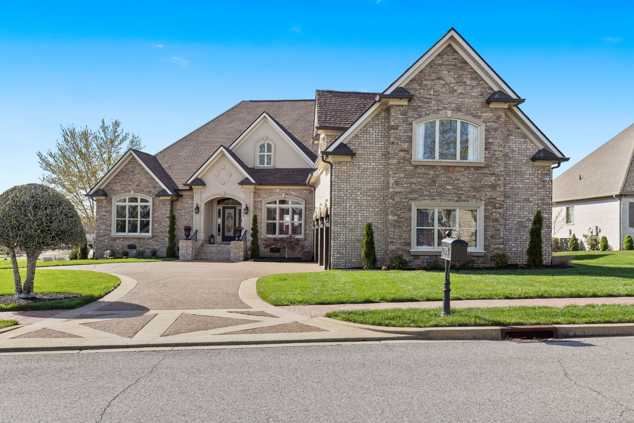763 Plantation Way