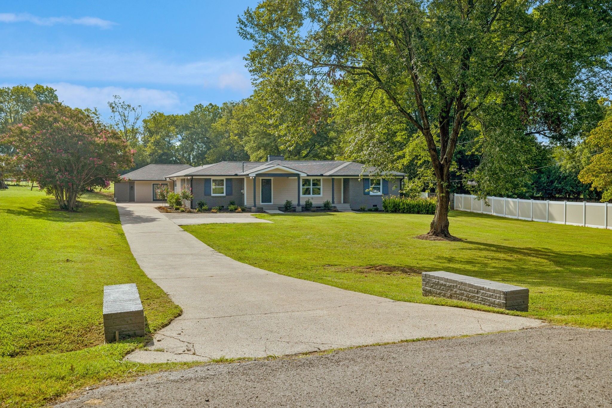 2503 Timwood Dr