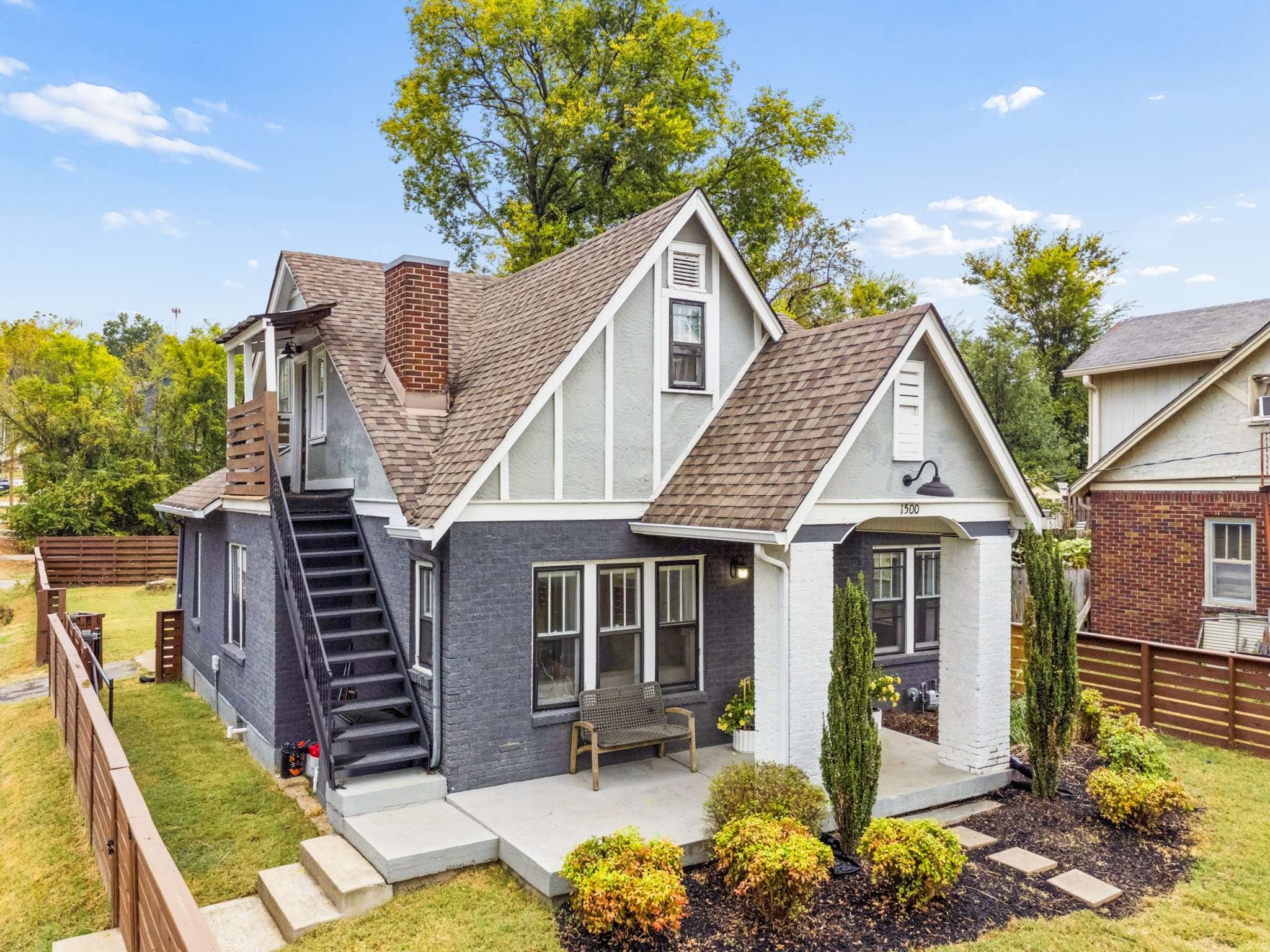 1500 Riverside Dr