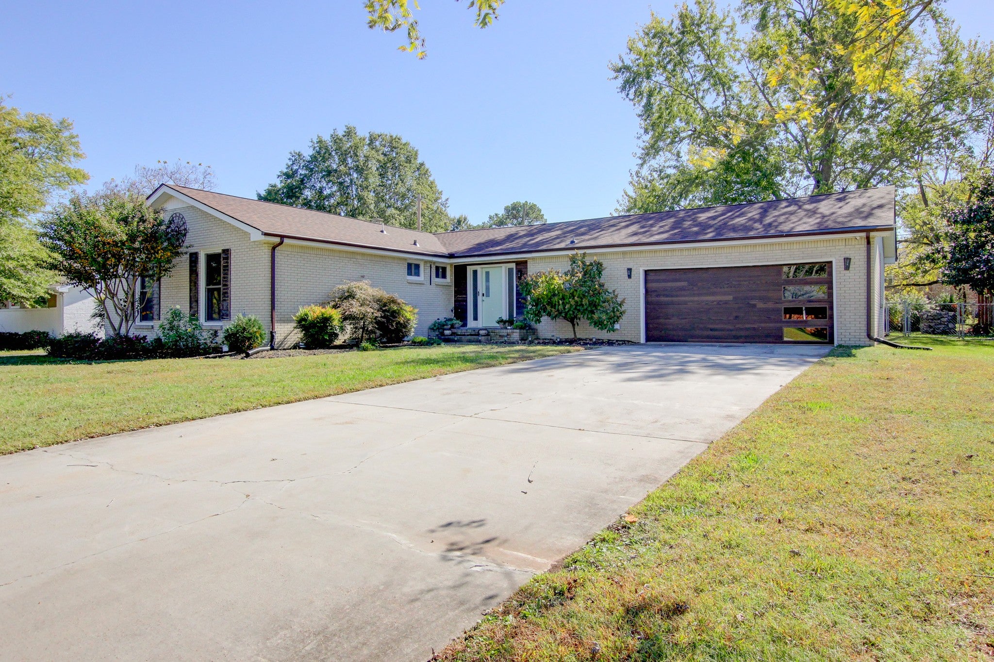2144 Pace Dr