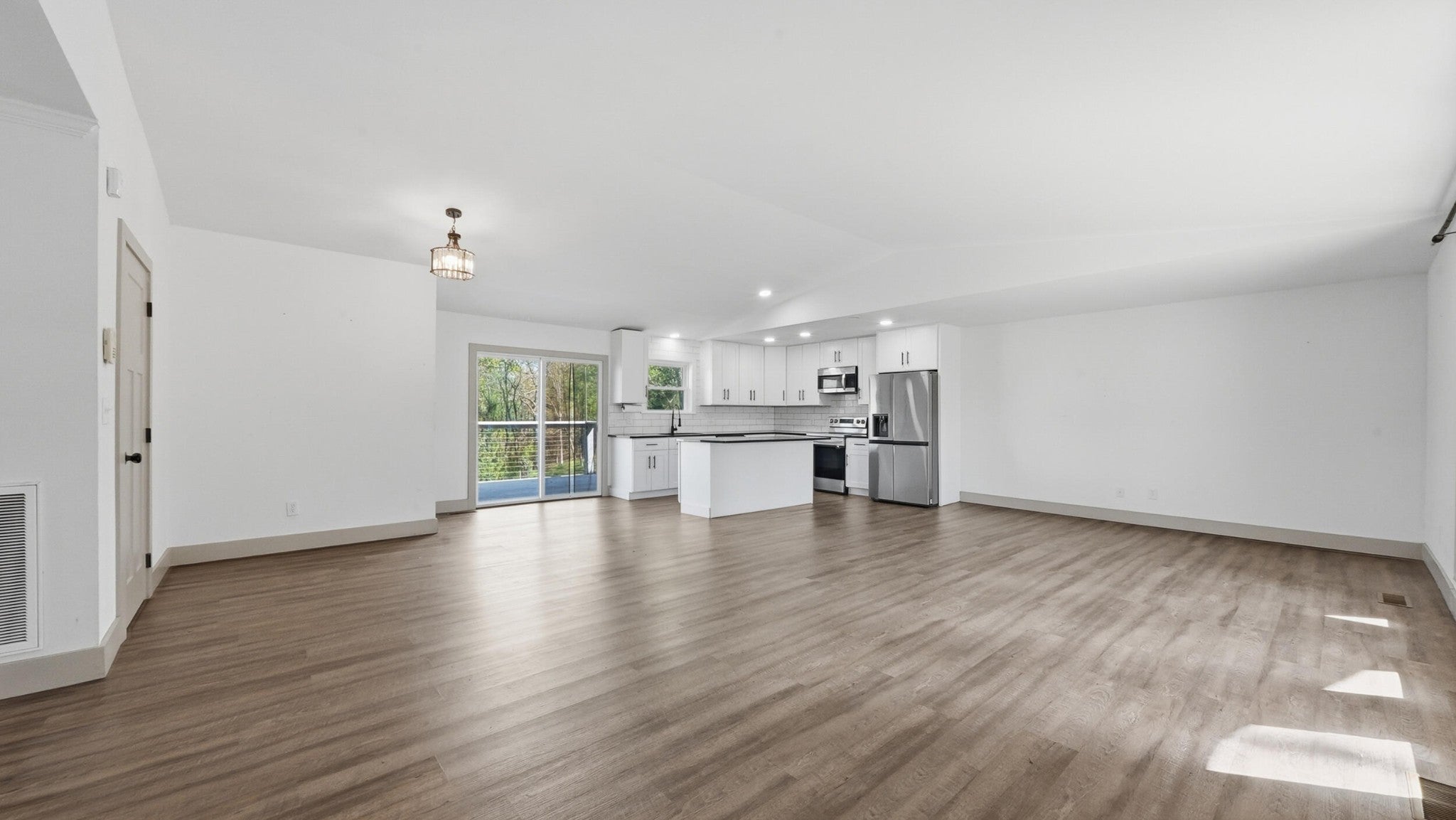 6100 Lottie Lane