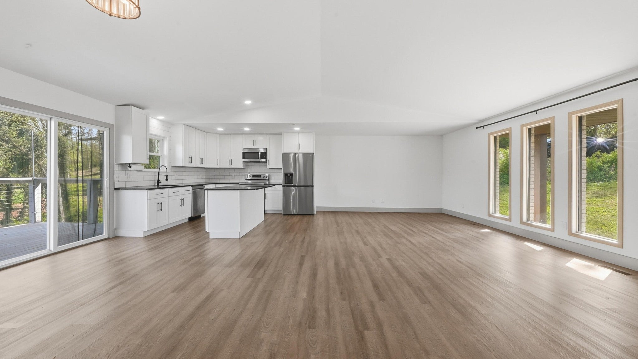 6100 Lottie Lane