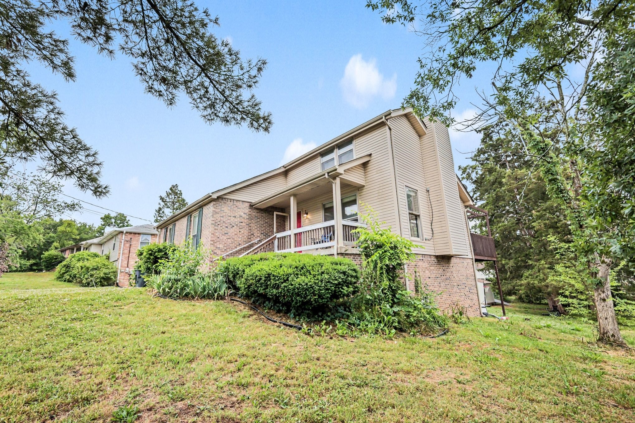 3109 Rollingstone Dr