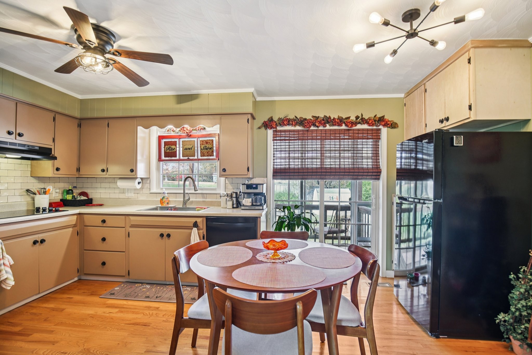 155 Rolling Hills Dr