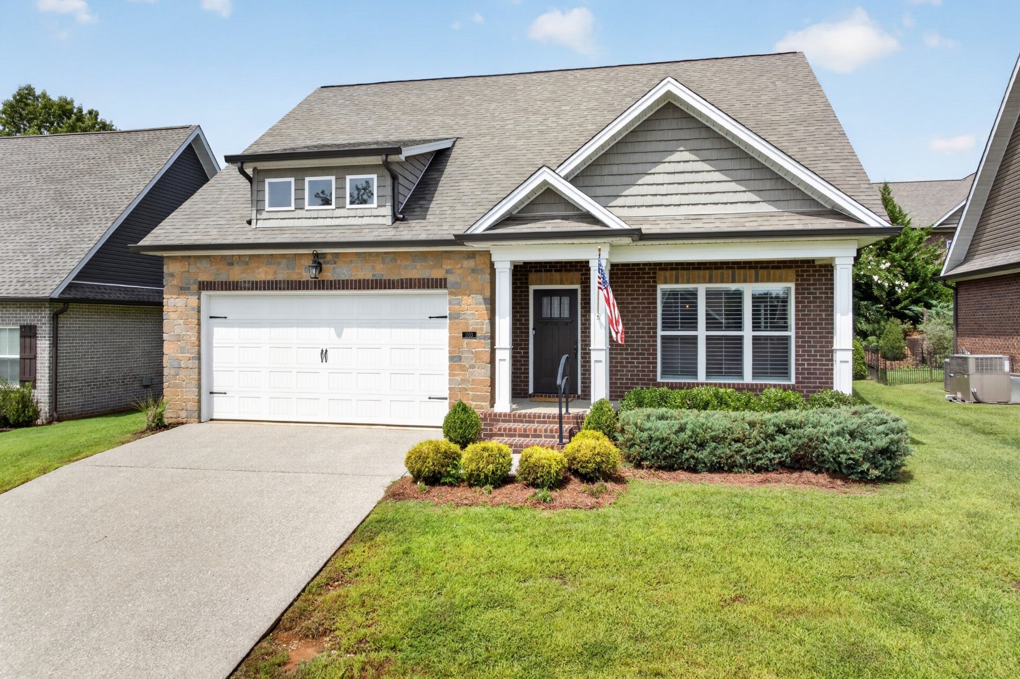 1103 Cross Pointe Dr
