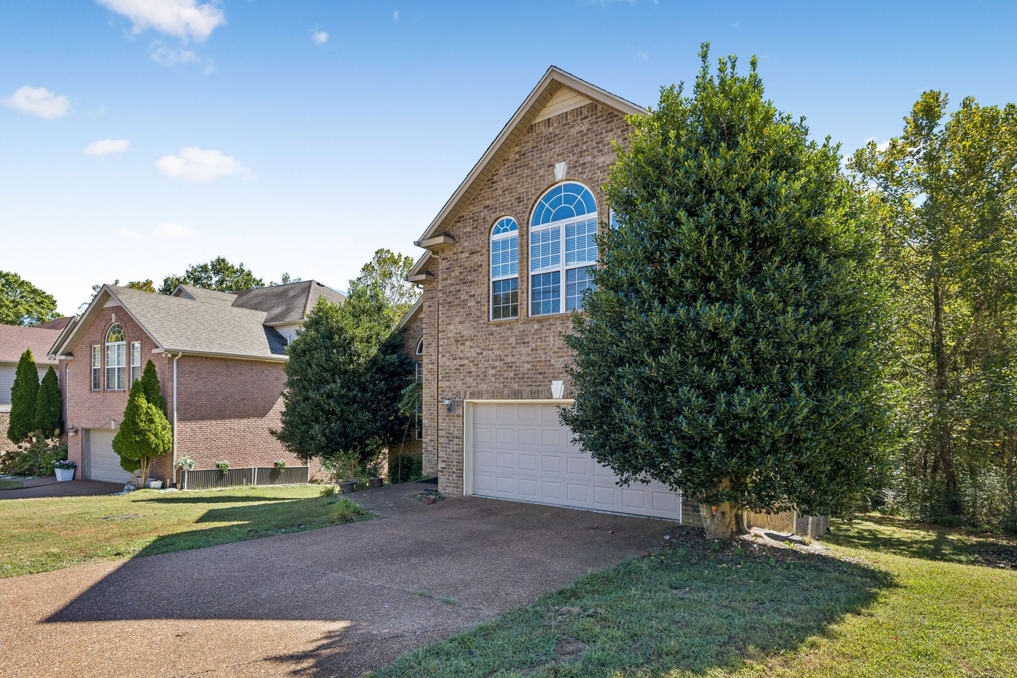5409 Oak Chase Dr