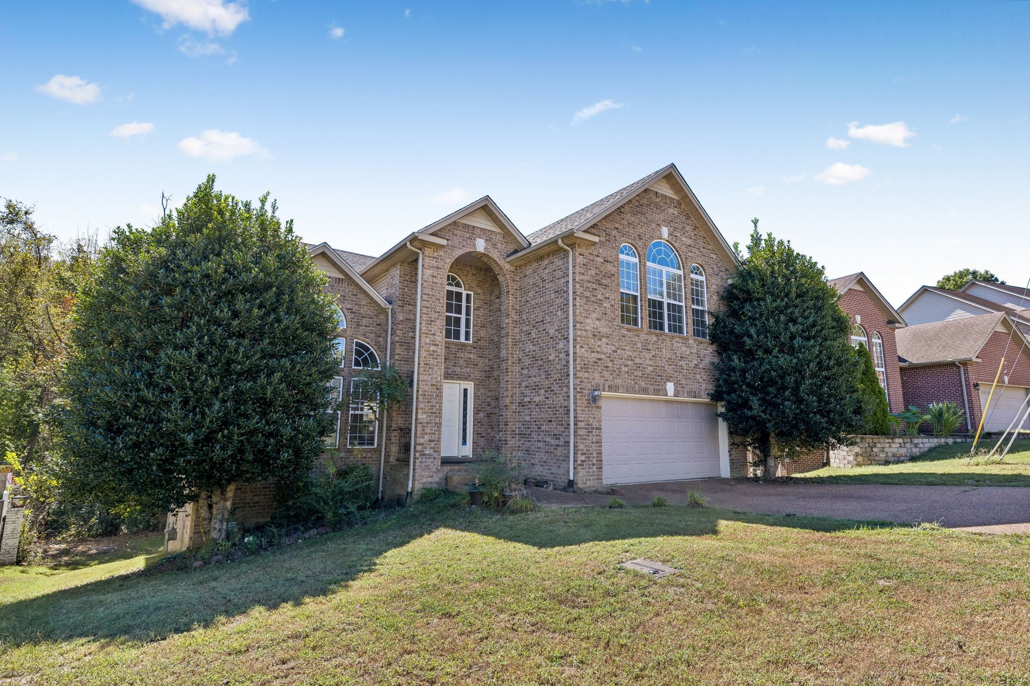 4-bed listing at 5409 Oak Chase Dr, Antioch
