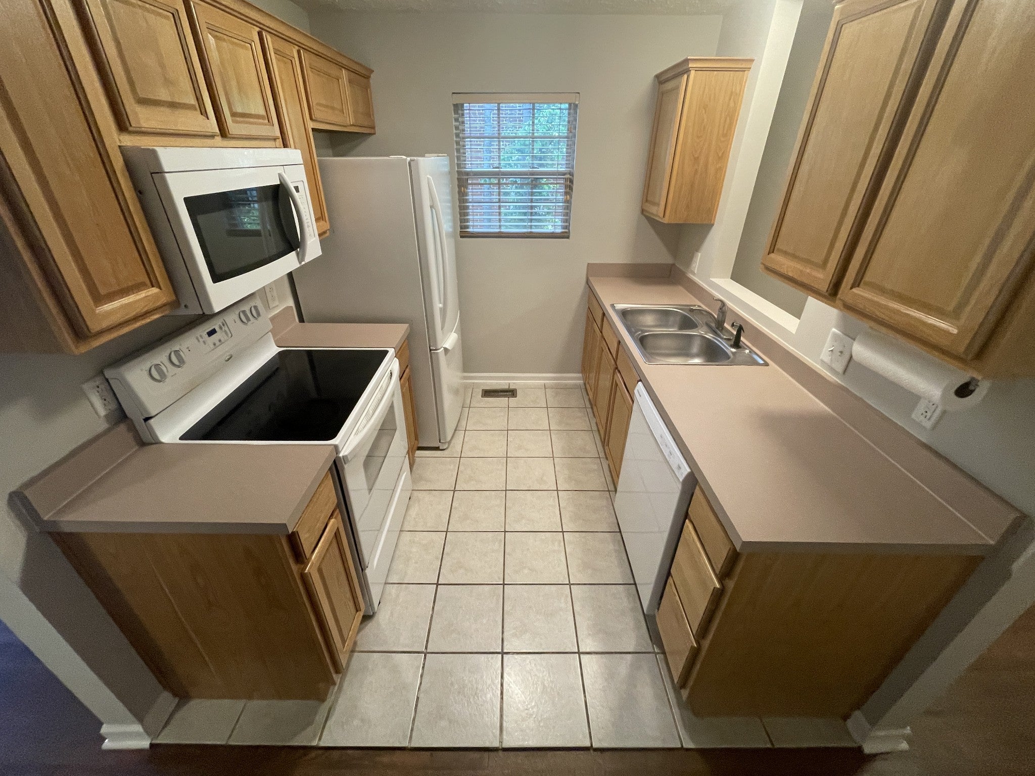 3-bed home for rent in Nashville, TN 37208, 2209 Albion St 2209 Albion St, Nashville TN 37208 3-bed home, photo 4 of 15