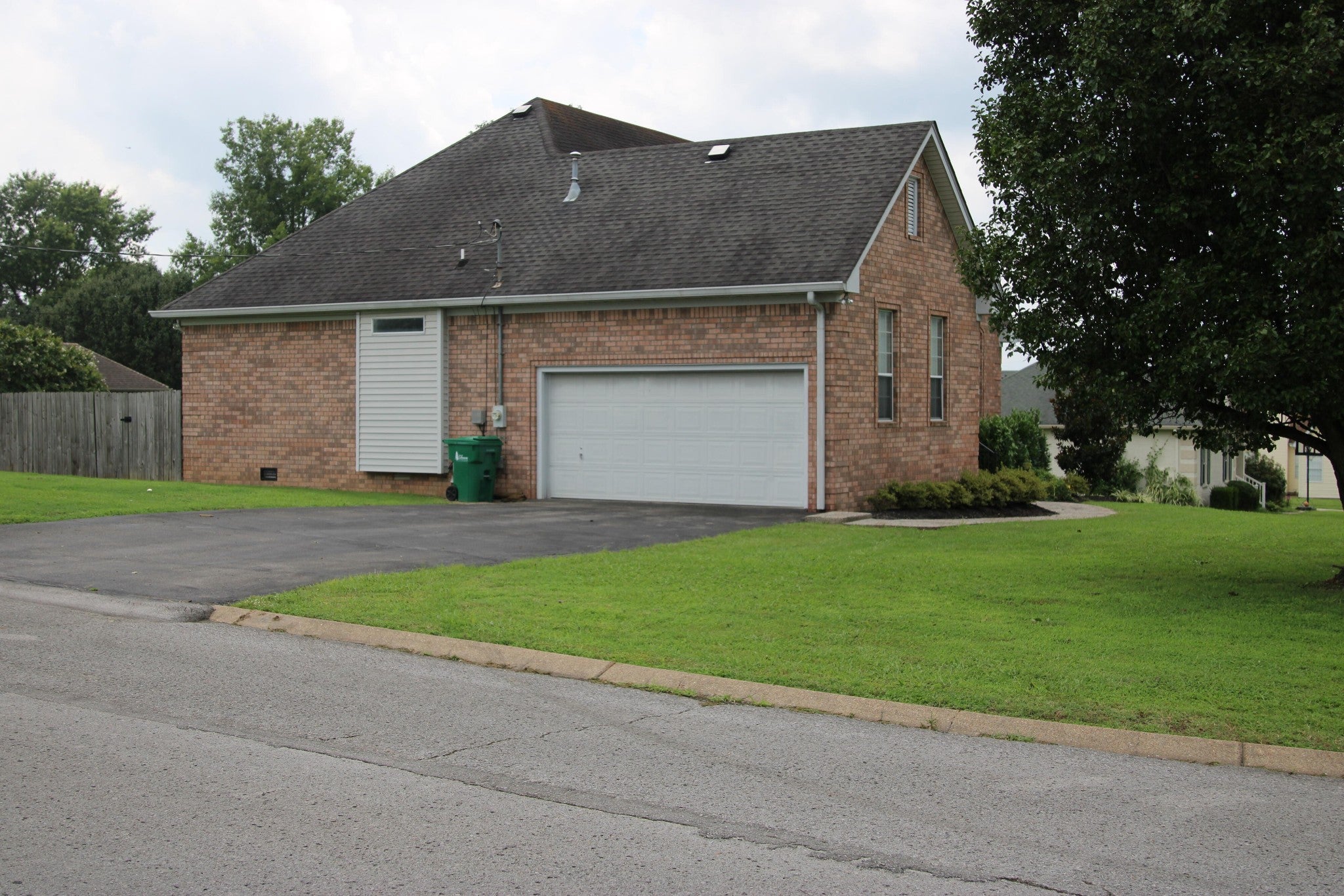 1120 Lea CIR
