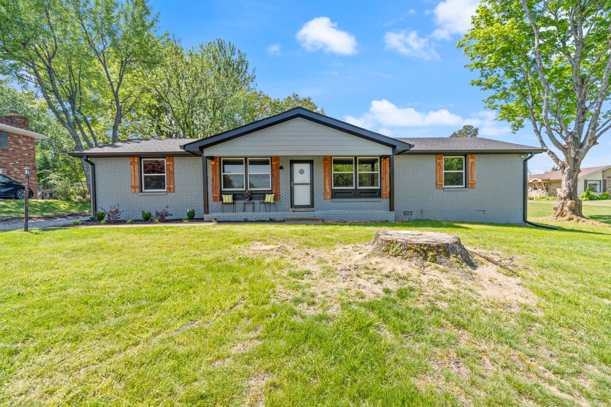 100 Eleazer Dr