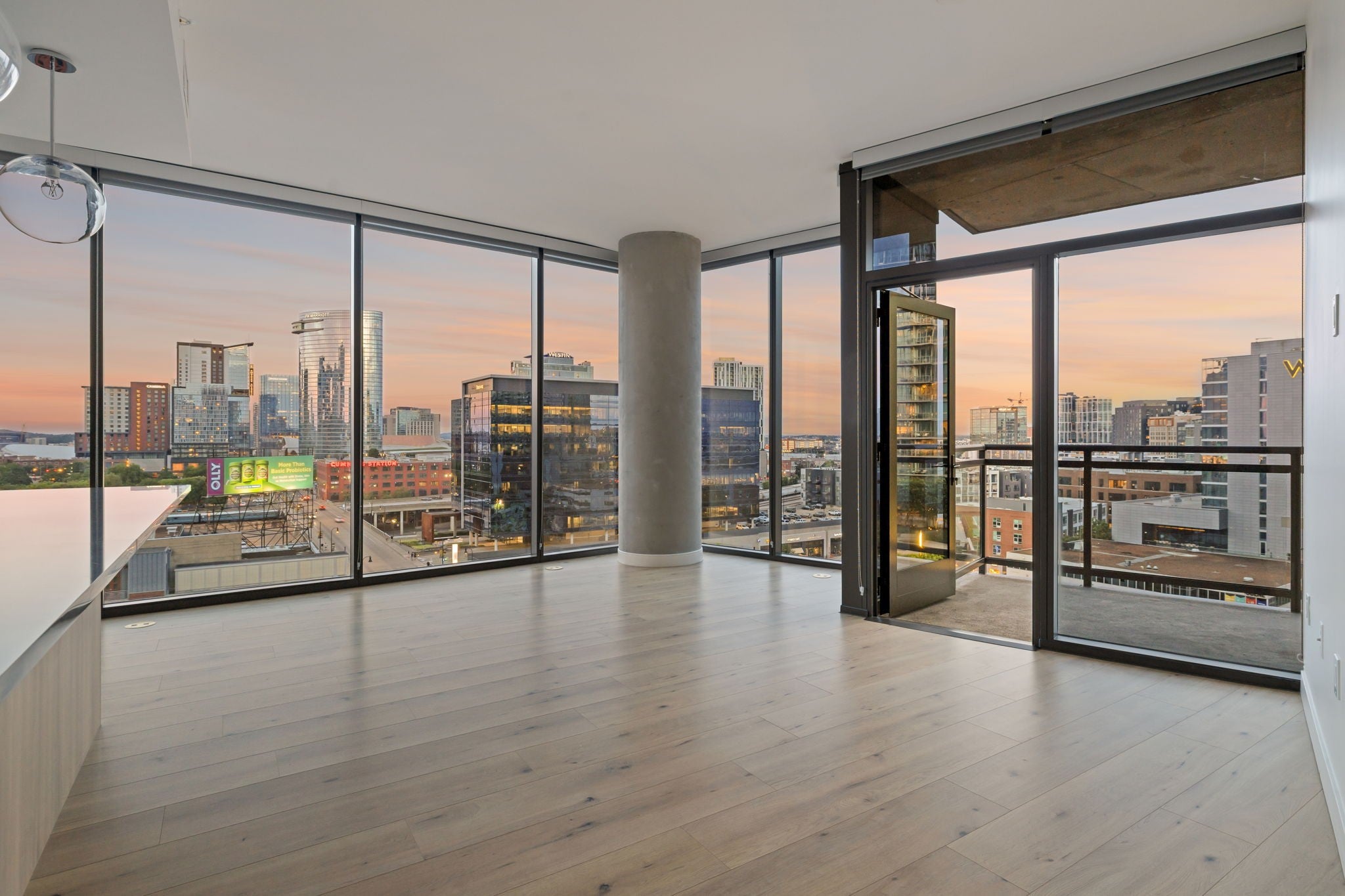 2-bed listing at 1212 Demonbreun St 815, Nashville