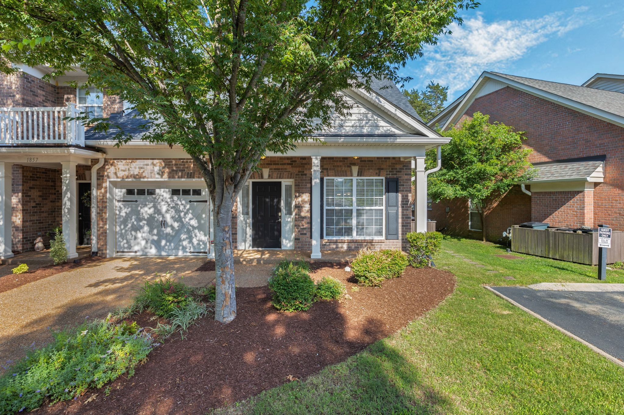 1858 Brentwood Pointe