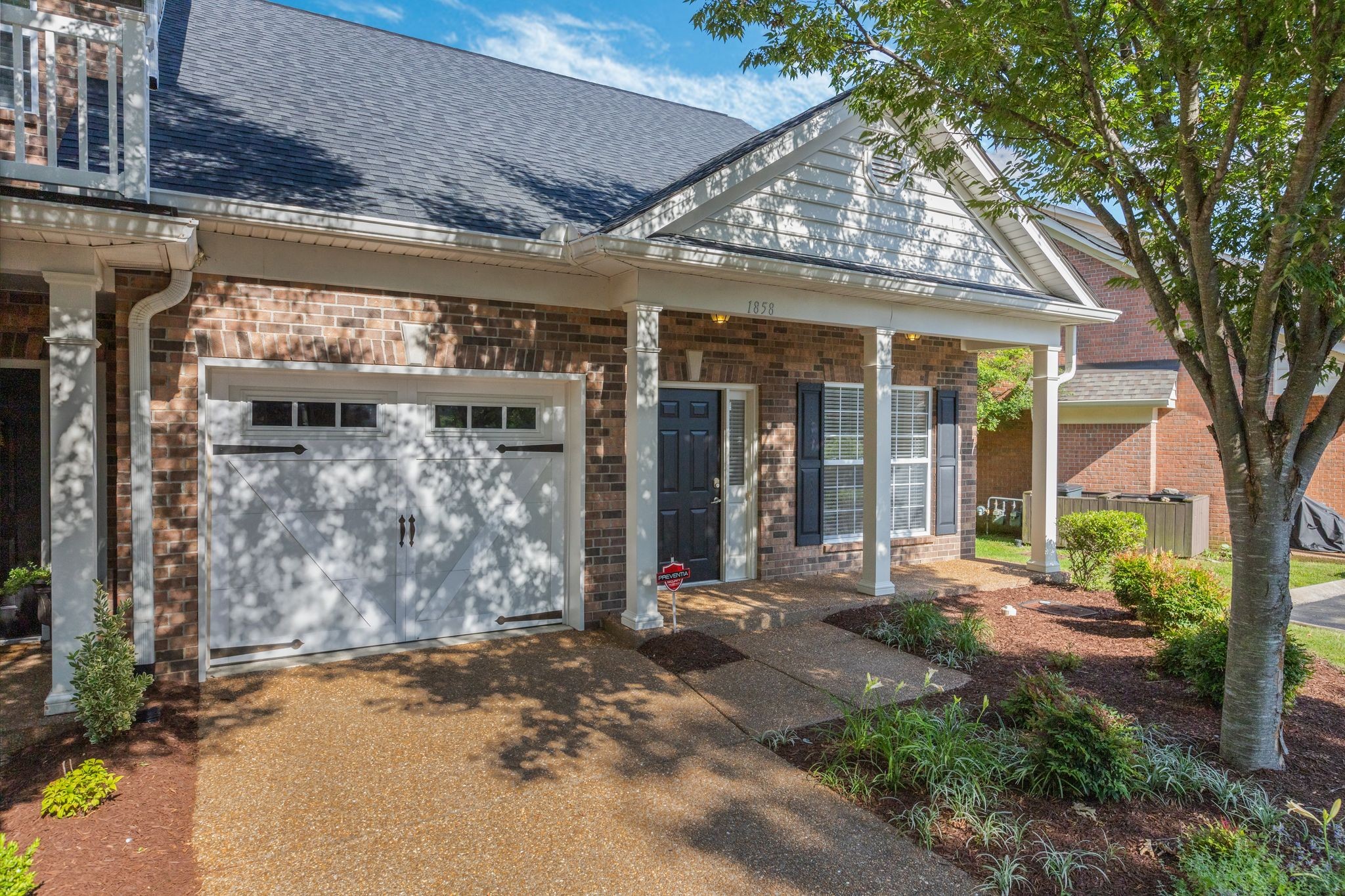 1858 Brentwood Pointe