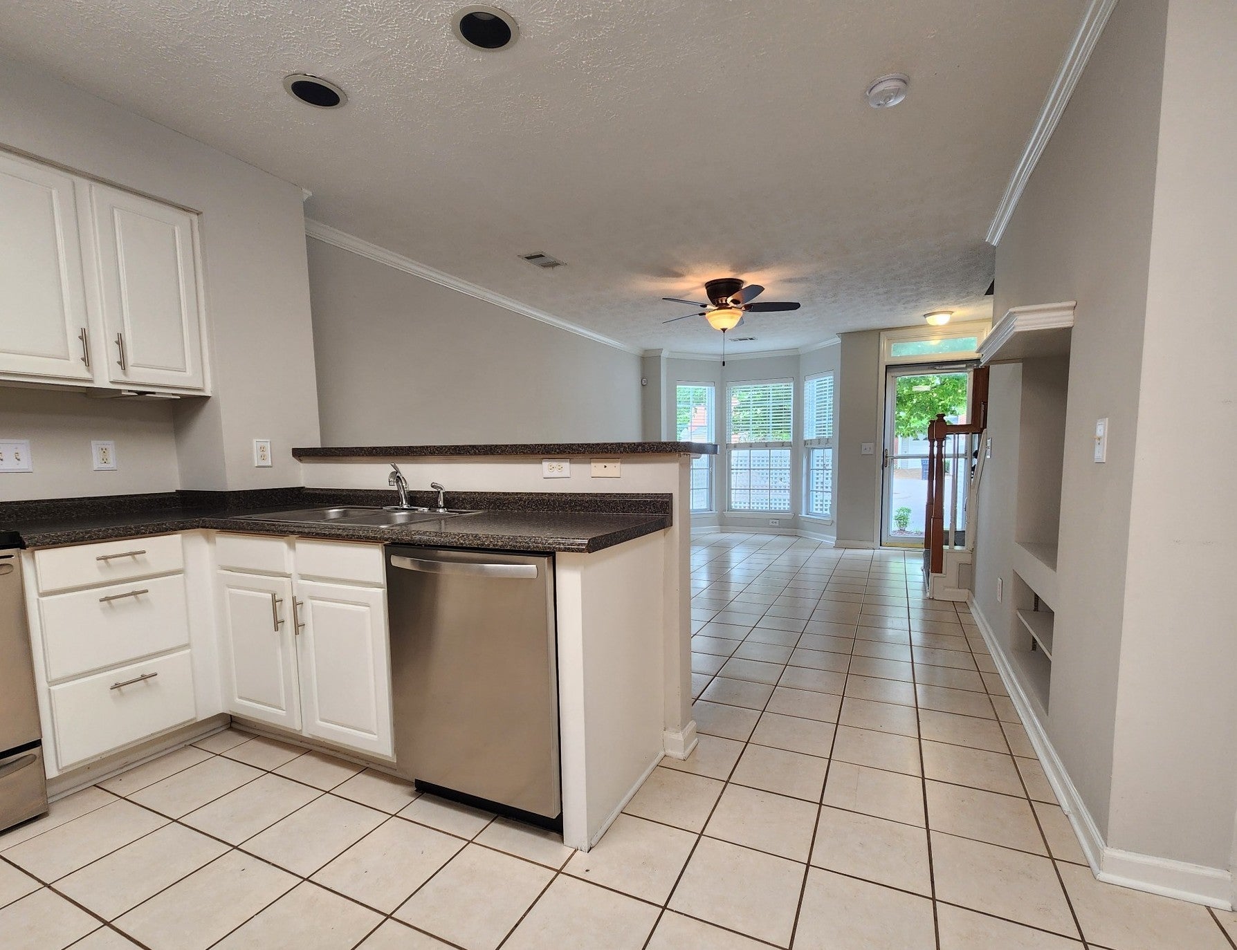 245 Wardington Pass