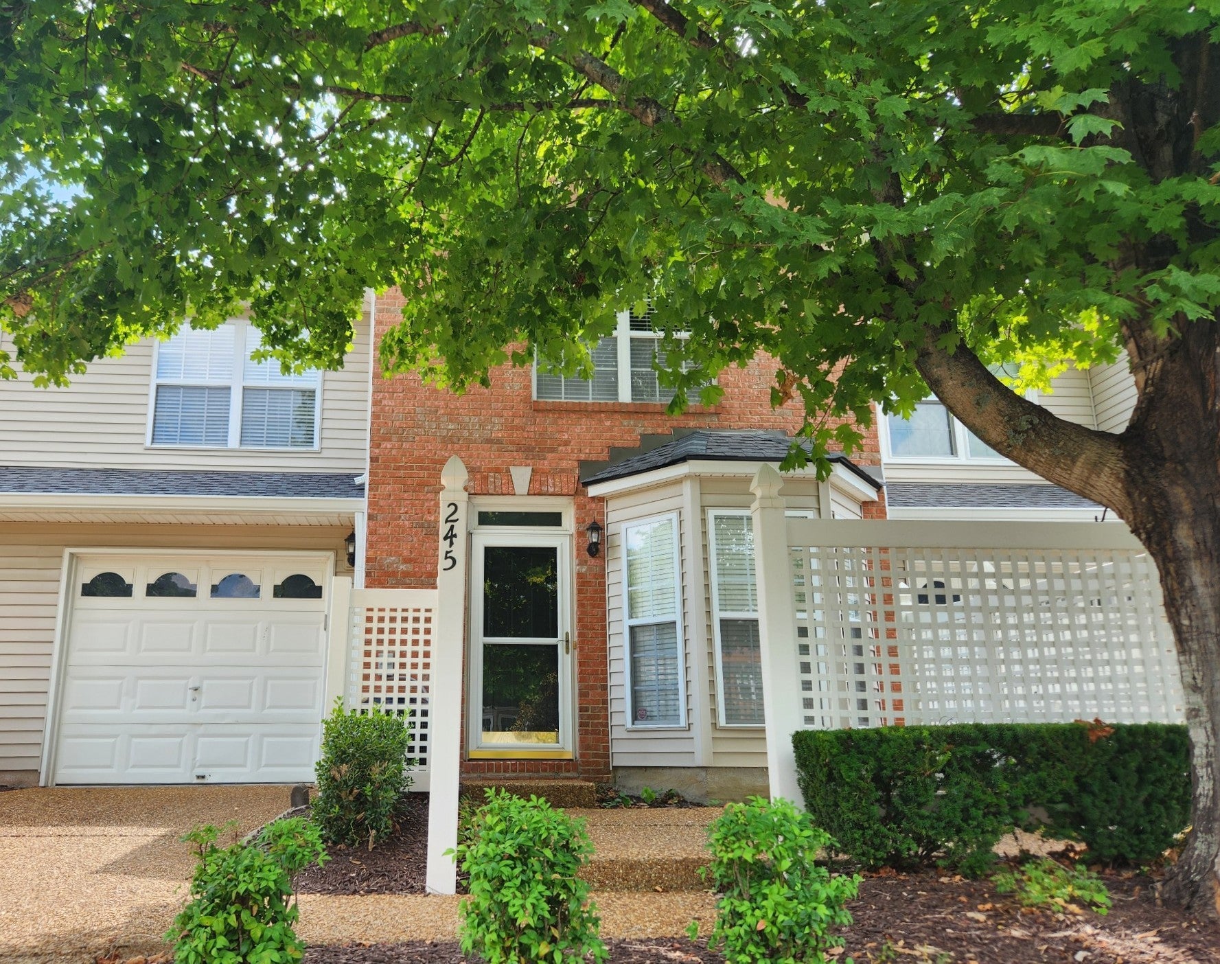 2.0-bed rental at 245 Wardington Pass