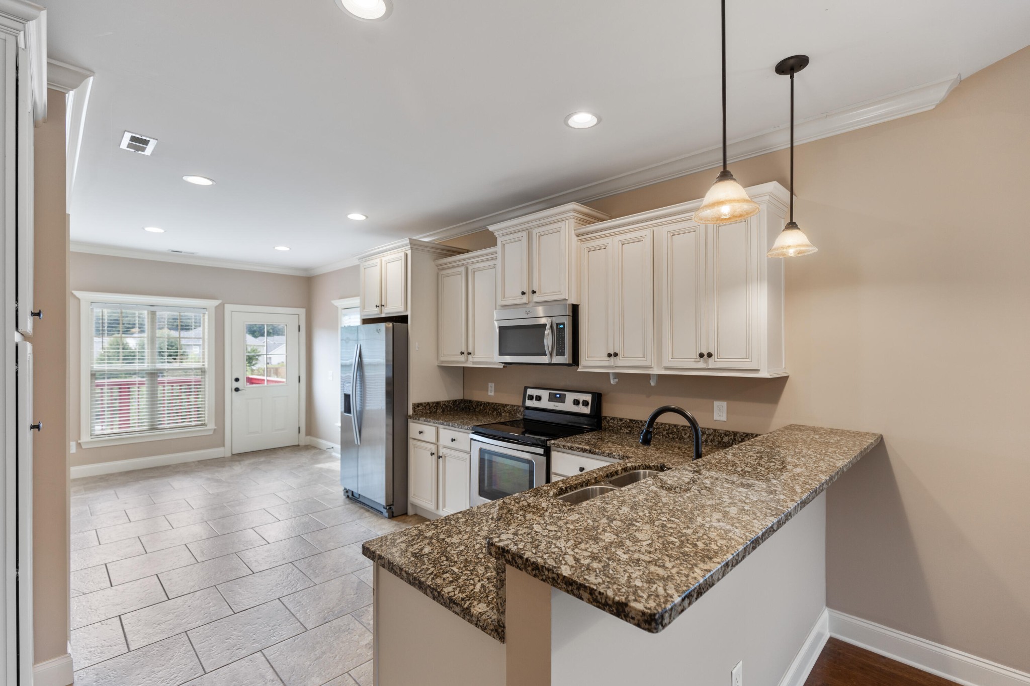 157 Belle Chase Way NE