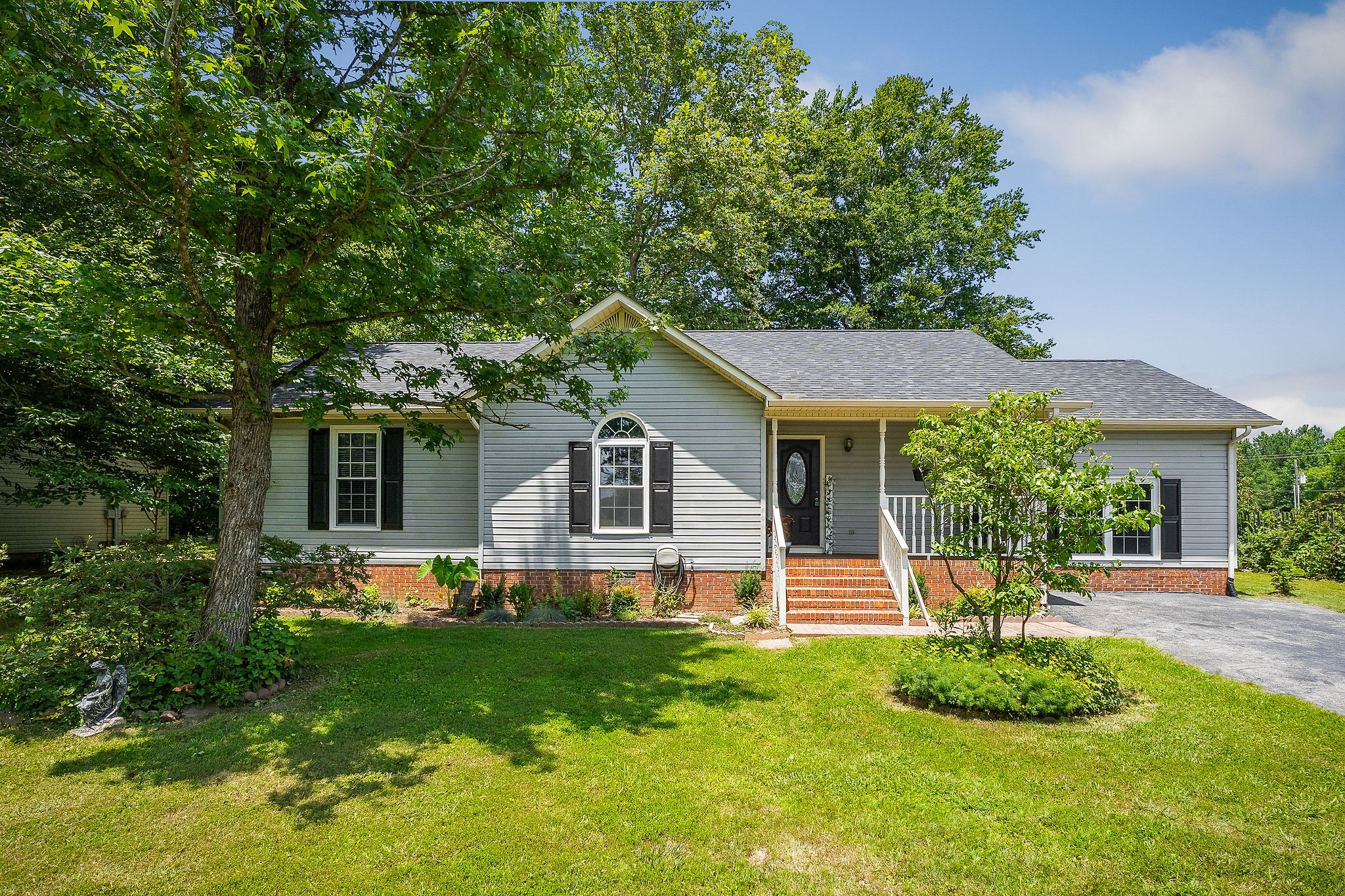 903 Shannon Dr