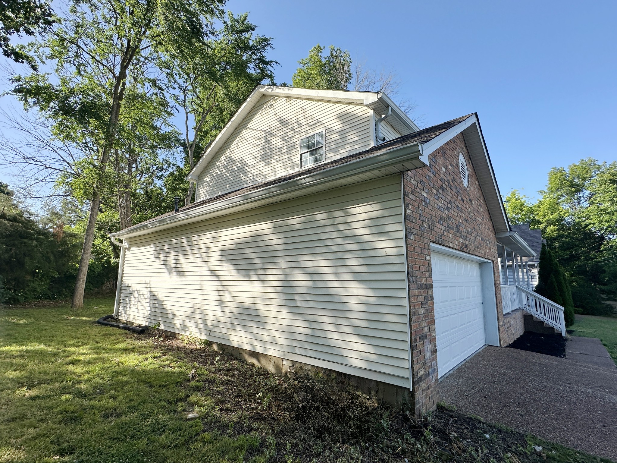 3012 Brantley Dr