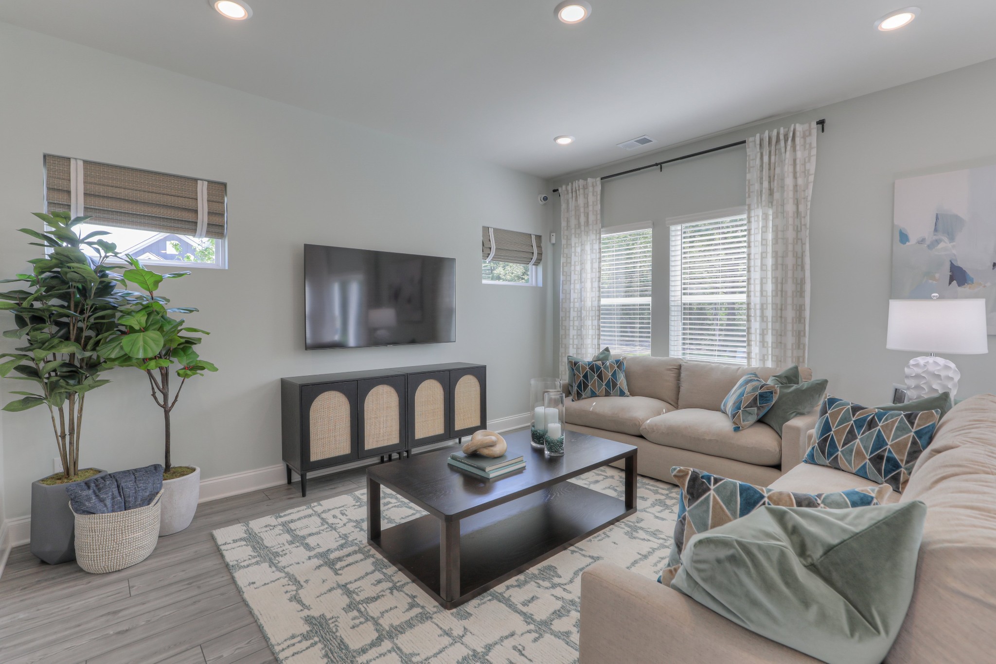 1922 Mahala Dr