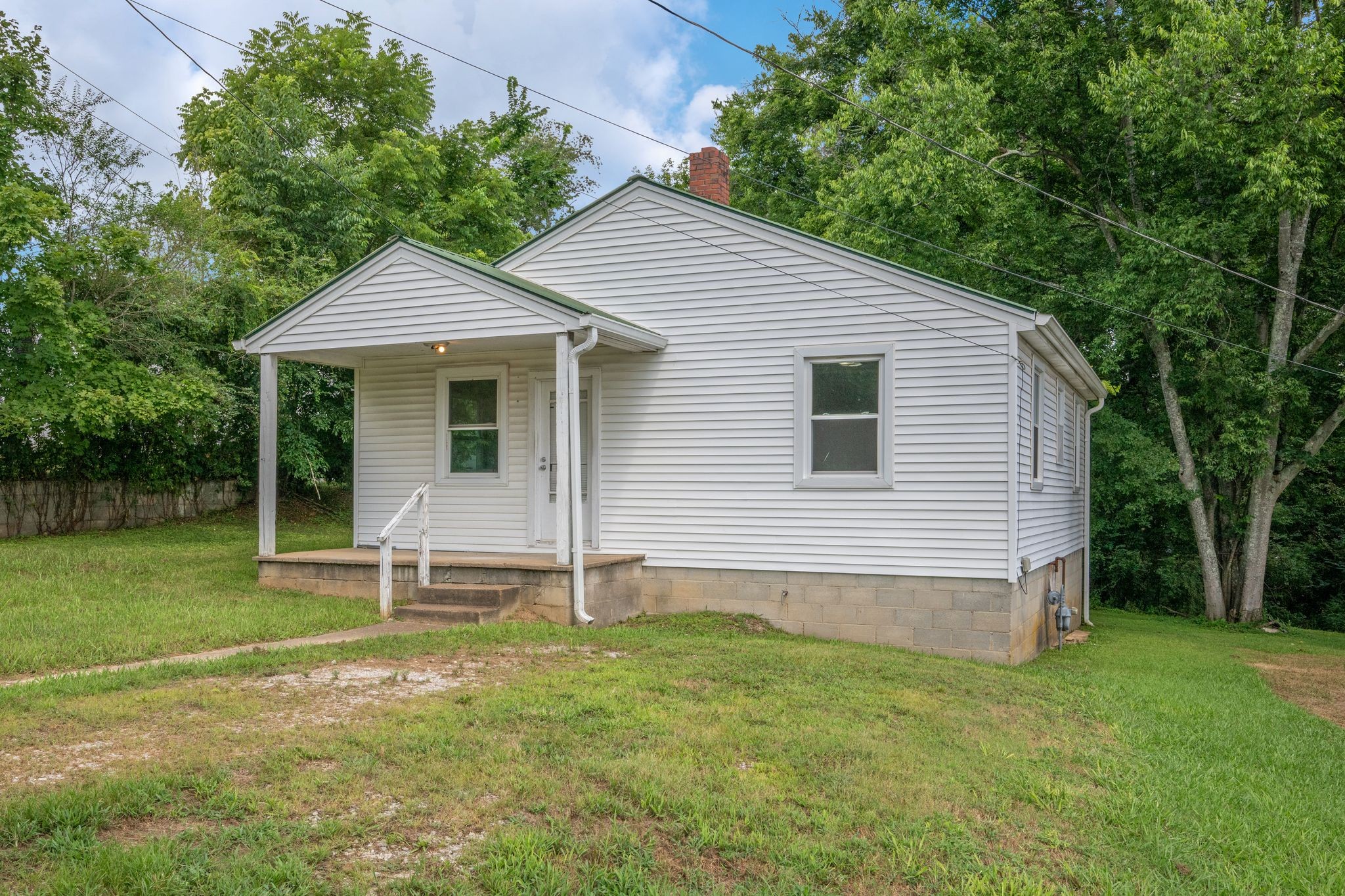109 Riverside Dr