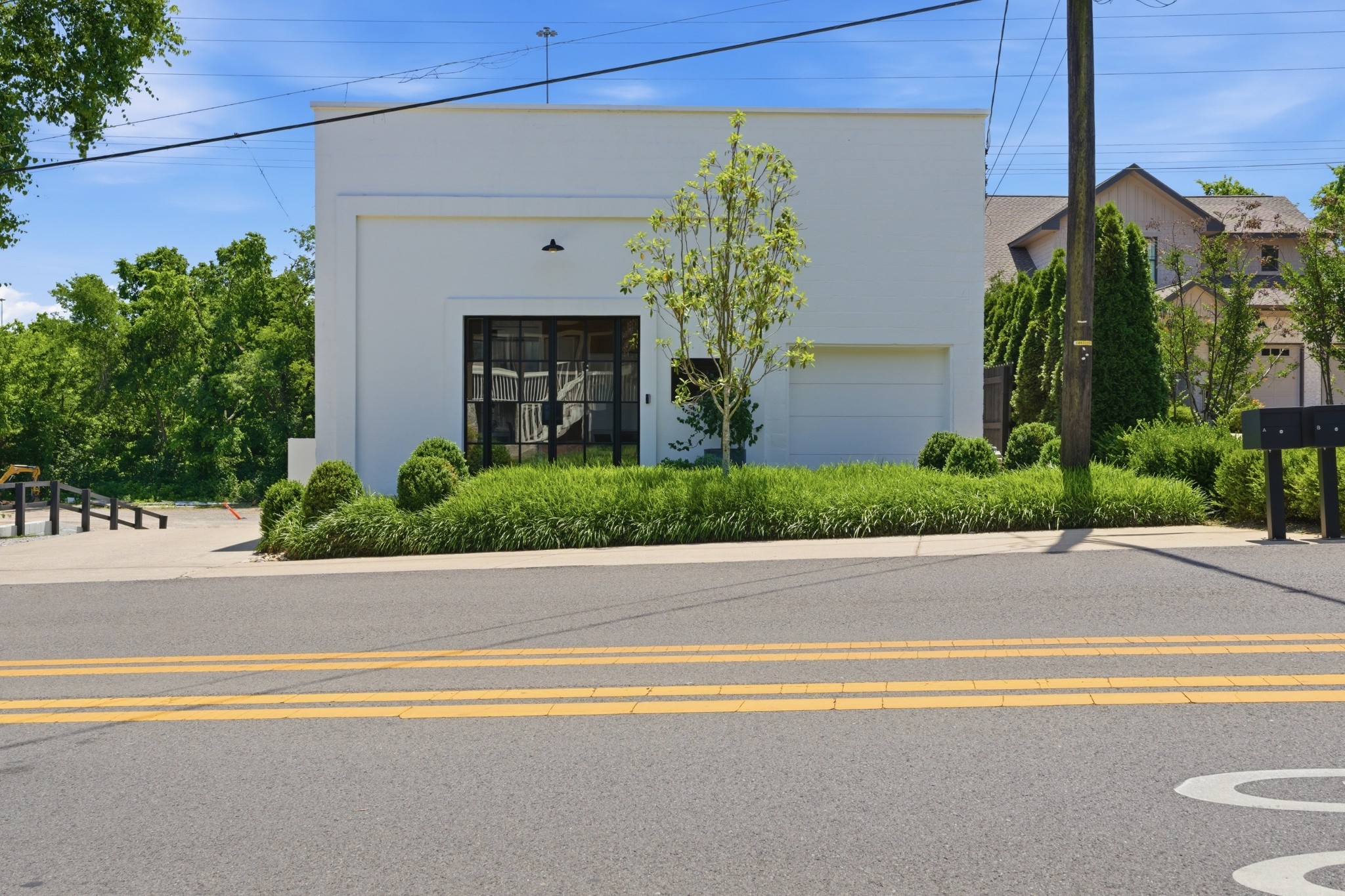 829 Gale Ln