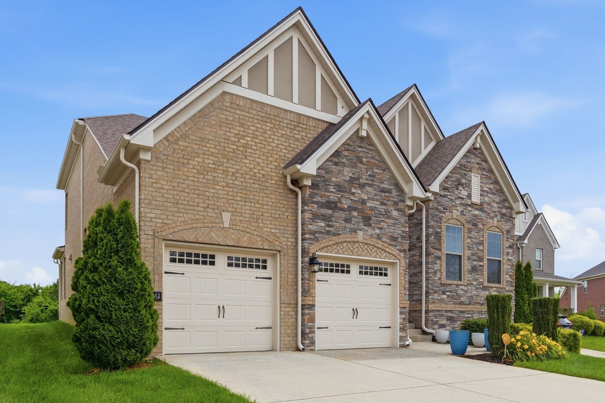 3061 Elliott Dr