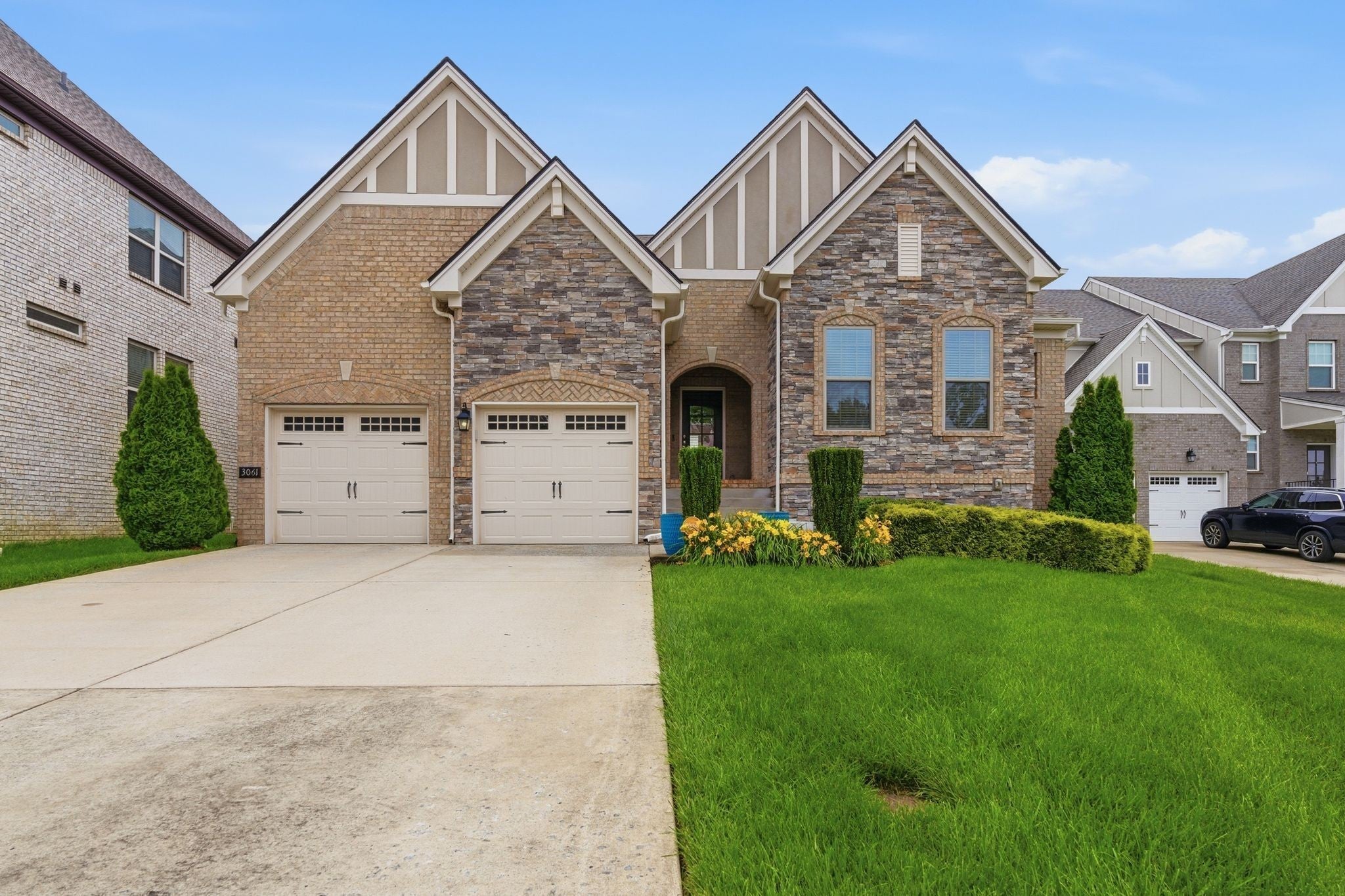 3061 Elliott Dr
